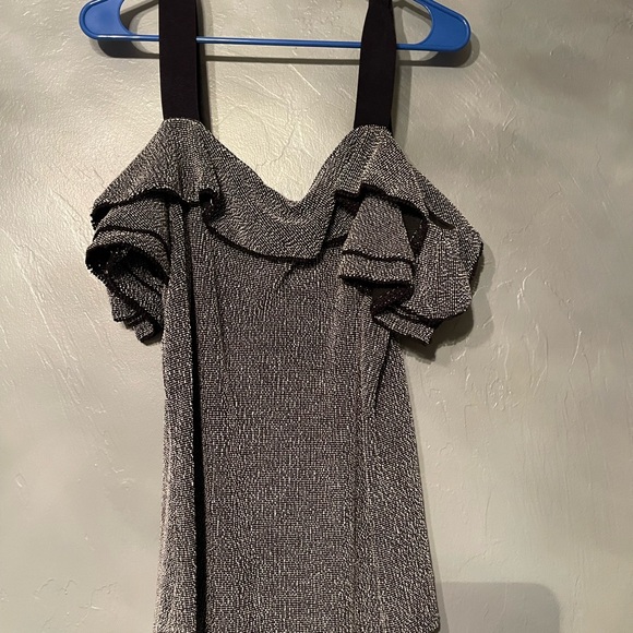 Banana Republic Tops - Banana Republic, off the shoulder top, XL, EUC